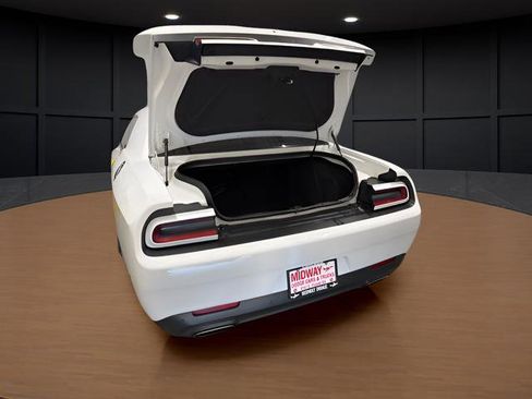 Used 2022 Dodge Challenger GT RWD image 7