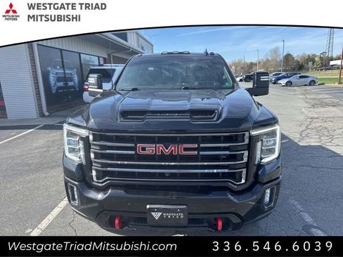 Used 2021 GMC Sierra 2500 AT4 w/ AT4 Premium Plus Package image 2