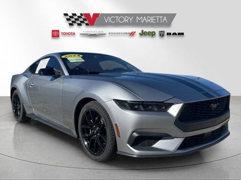 Used 2024 Ford Mustang Coupe image 7