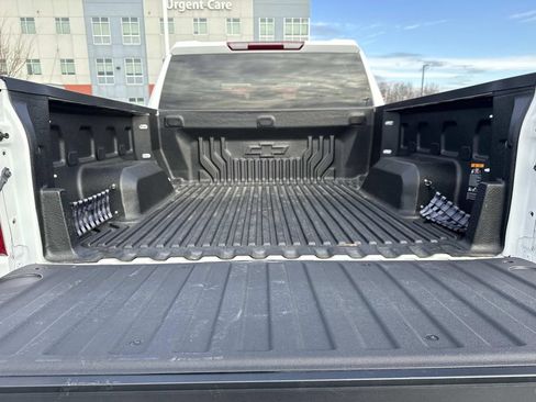 Used 2024 Chevrolet Silverado 1500 LT AWD/4WD image 22