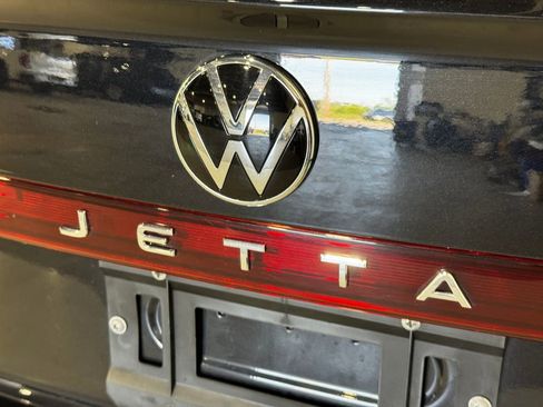 Used 2025 Volkswagen Jetta Sport FWD image 31