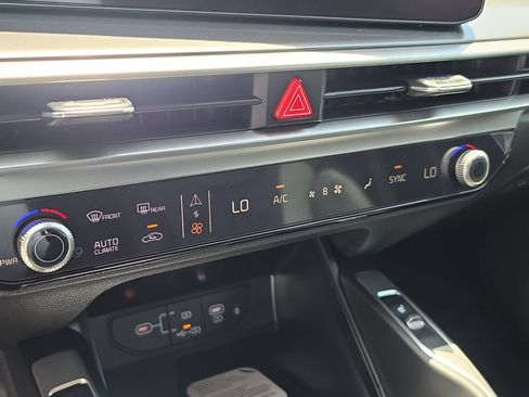New 2026 Kia Sorento EX FWD image 25
