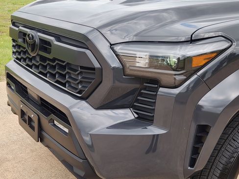 Used 2025 Toyota Tacoma TRD Sport RWD image 10