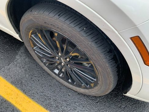 Used 2023 Lincoln Corsair Reserve w/ Equipment Group 201A image 5