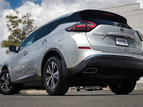 Used 2019 Nissan Murano S FWD image 2