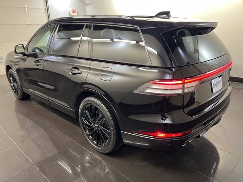 New 2026 Lincoln Aviator Reserve image 4