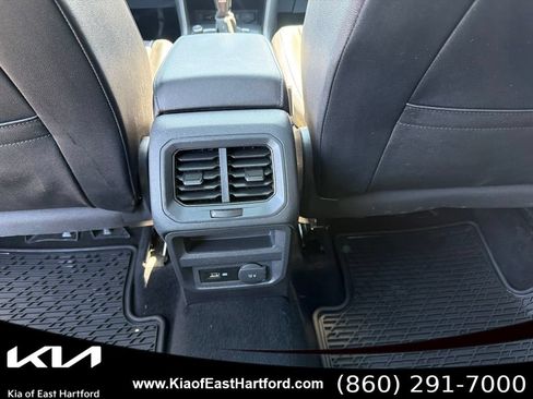 Used 2020 Volkswagen Tiguan SE FWD image 21