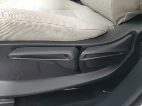 New 2026 Honda HR-V LX image 29