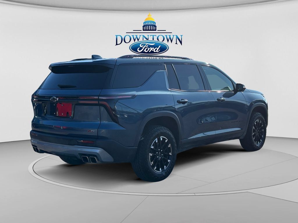Used 2026 Chevrolet Traverse Z71 w/ Driver Confidence Package AWD/4WD image 3