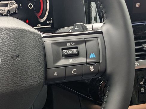 New 2026 Nissan Pathfinder Platinum FWD image 26
