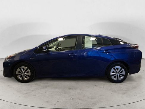 Used 2017 Toyota Prius Two w/ Prius Two Safety Plus Package image 2