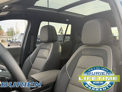 New 2026 Chevrolet Equinox LT w/ Convenience Package II image 10