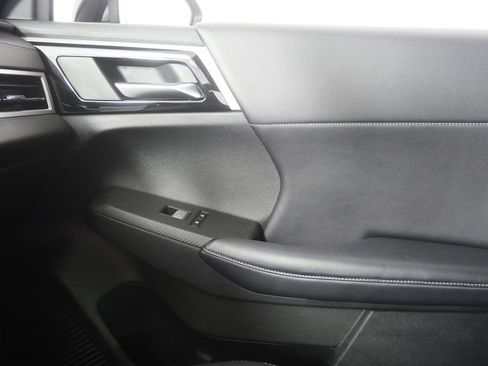 Used 2023 Mitsubishi Outlander SE Black Edition AWD/4WD image 25