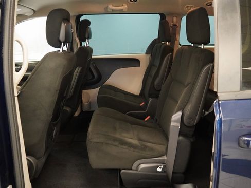 Used 2016 Dodge Grand Caravan SE w/ Quick Order Package 29E SE image 21