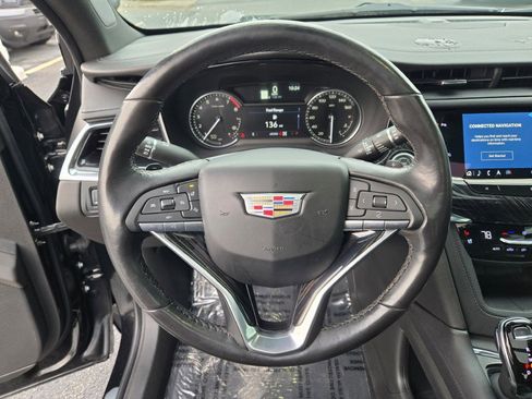 Used 2021 Cadillac XT6 Premium Luxury image 34