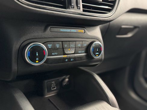 Used 2025 Ford Escape ST-Line image 26