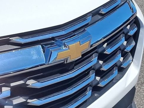 Used 2026 Chevrolet Equinox LT FWD image 29