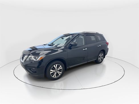 Used 2020 Nissan Pathfinder S image 4