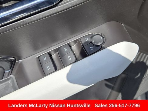 Used 2024 GMC Canyon AT4X AWD/4WD image 25