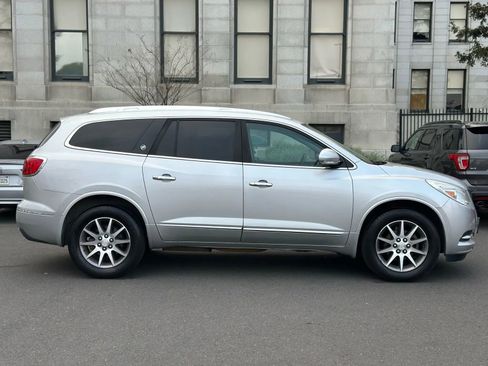 Used 2017 Buick Enclave Leather image 3
