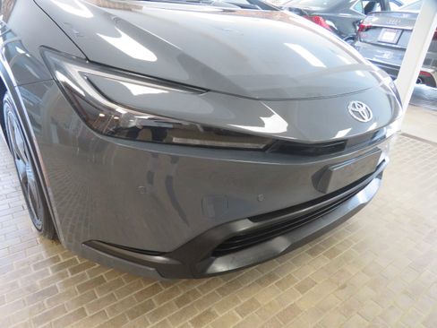 Used 2025 Toyota Prius LE image 53