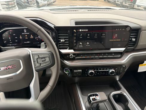 New 2026 GMC Sierra 1500 SLT AWD/4WD image 24