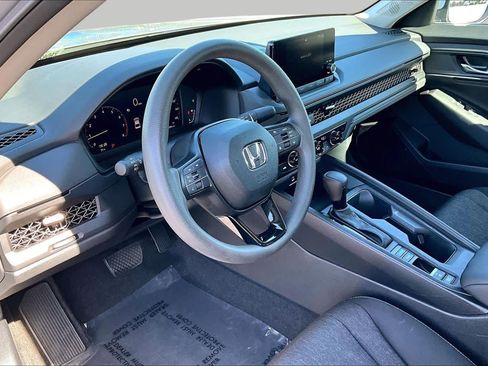 Used 2023 Honda Accord EX image 17