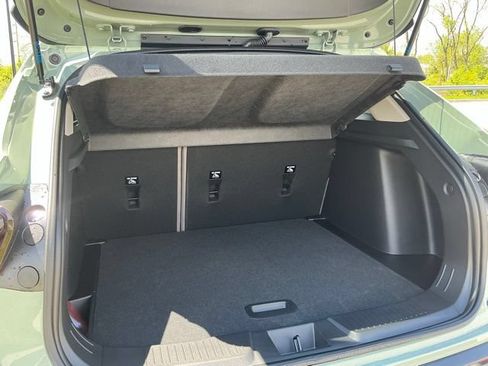 New 2026 Chevrolet Trax ACTIV w/ Sunroof Package FWD image 9