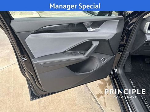 New 2025 Volkswagen Tiguan SE image 20