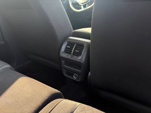 Used 2020 Volkswagen Tiguan S FWD image 31