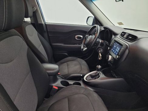 Used 2019 Kia Soul + image 21