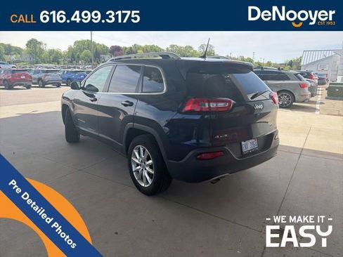 Used 2016 Jeep Cherokee Limited AWD/4WD image 3