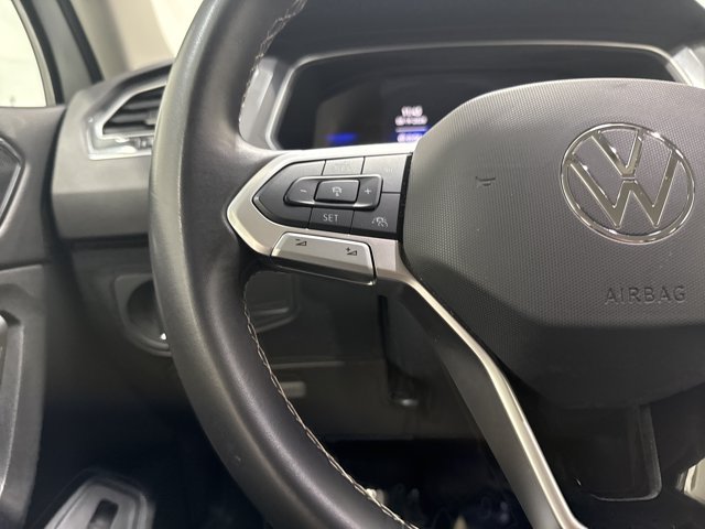 Used 2024 Volkswagen Tiguan SE AWD/4WD image 22
