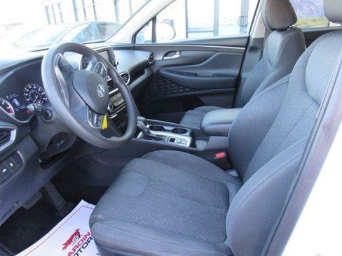 Used 2020 Hyundai Santa Fe SE image 9