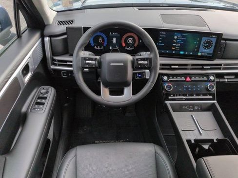 Used 2025 Hyundai Santa Fe SEL FWD image 15