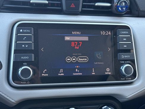 Used 2021 Nissan Versa SV FWD image 25