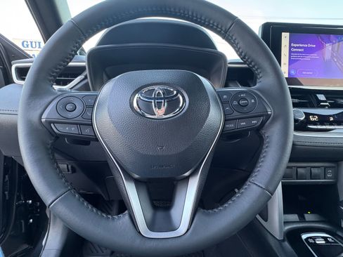 Used 2025 Toyota Corolla Cross AWD Hybrid image 22