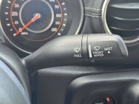 Used 2019 Jeep Wrangler Unlimited Sahara AWD/4WD image 23