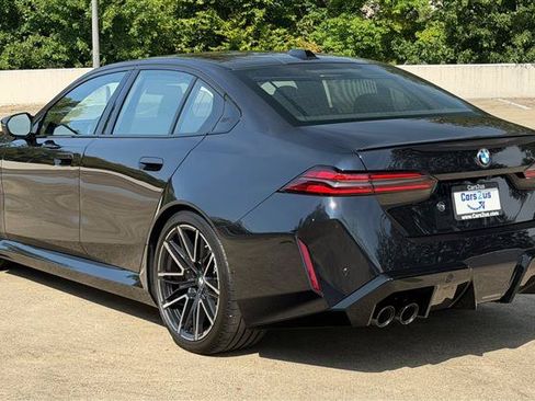 Used 2026 BMW M5 w/ Executive Package AWD/4WD image 4