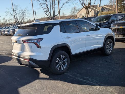 New 2026 Chevrolet Equinox LT w/ Convenience Package II image 8