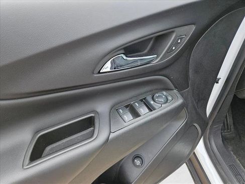 Used 2022 Chevrolet Equinox LT image 14