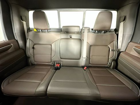 Used 2024 GMC Sierra 2500 Denali w/ Denali Reserve Package AWD/4WD image 13
