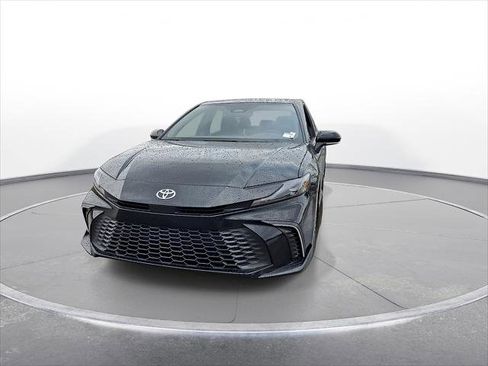 New 2026 Toyota Camry SE image 3