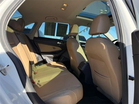 Used 2019 Volkswagen Jetta SE image 10
