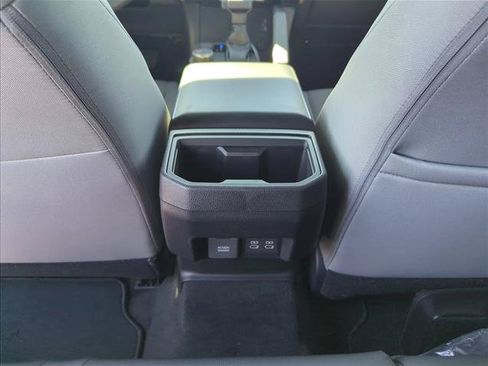Certified 2025 Toyota Tacoma TRD Off-Road AWD/4WD image 24