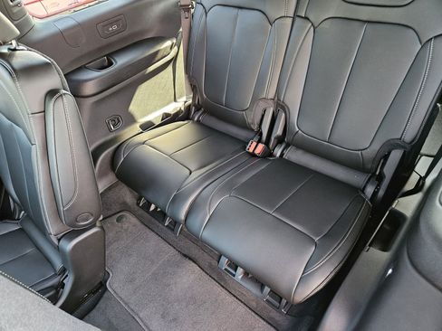 New 2026 Jeep Grand Cherokee L Limited RWD image 23