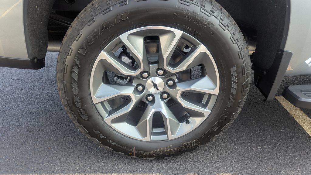 New 2026 Chevrolet Silverado 1500 RST w/ Safety Package AWD/4WD image 11