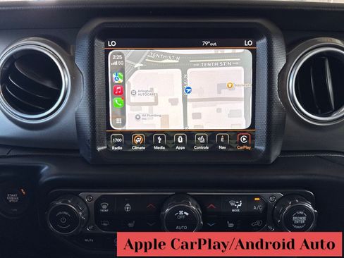 Used 2019 Jeep Wrangler Unlimited Sahara AWD/4WD image 22