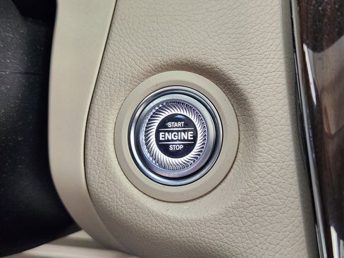 Used 2022 Mercedes-Benz GLC 300 image 26