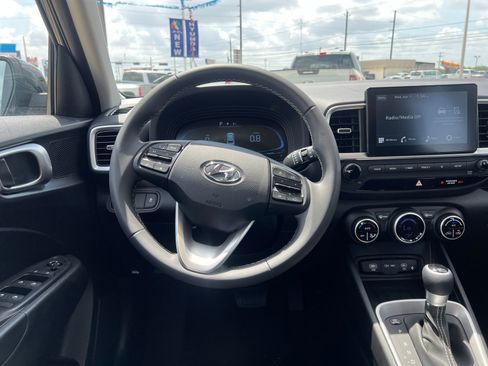 New 2026 Hyundai Venue SEL FWD image 25